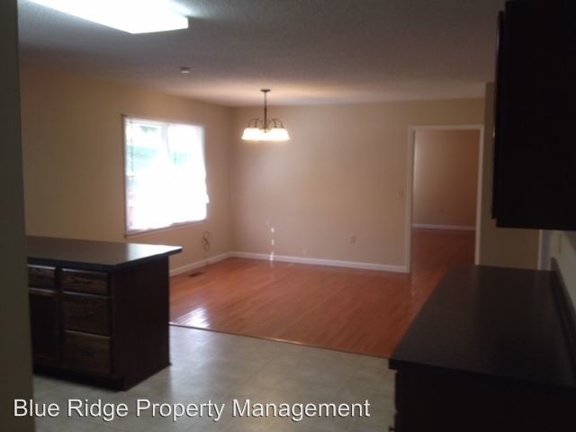 Building Photo - 3 br, 2 bath House - 408 Lewis Lane