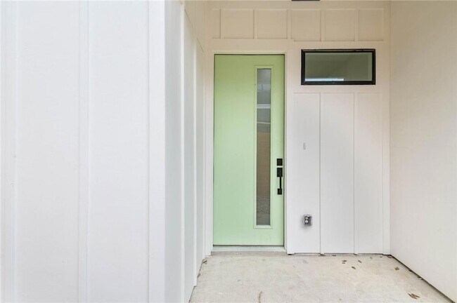 Foto del edificio - 3321 Hemlock Ave