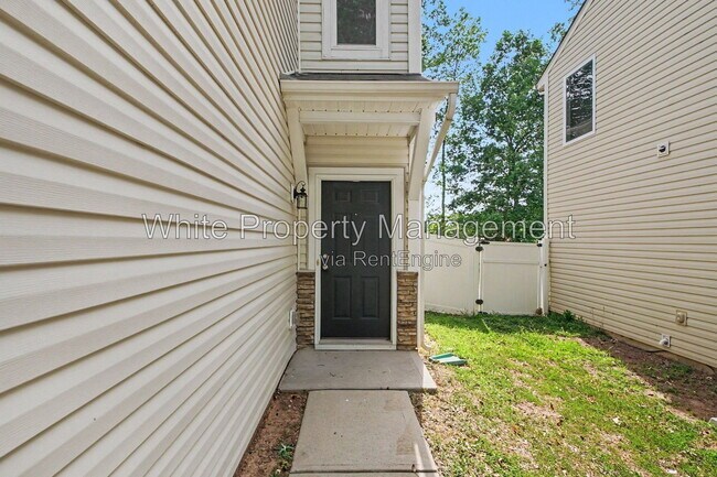 Foto del edificio - 2720 Bramble Ridge Ct