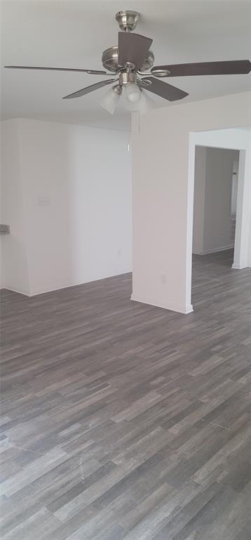 Building Photo - 15723 Del Norte Dr