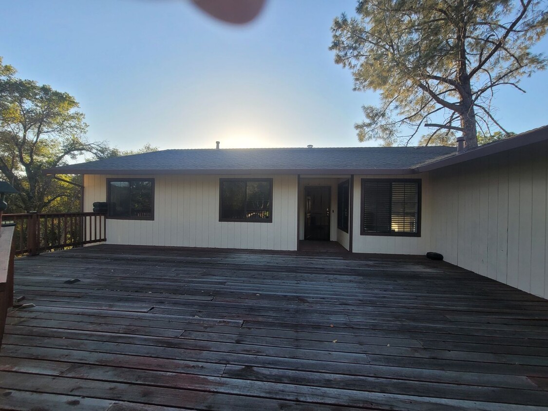 Primary Photo - 3 Bedroom Single Family Home in Somerset