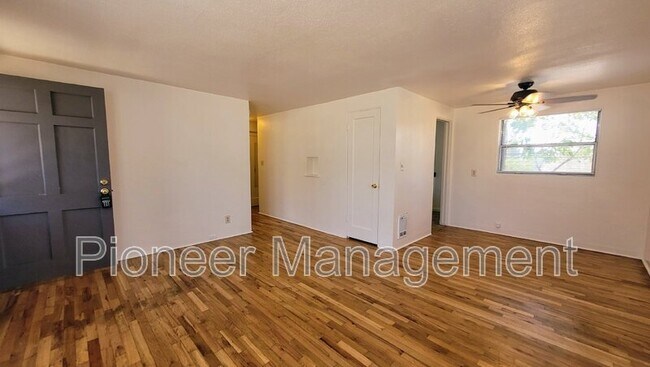 Building Photo - 620 NE Polk St