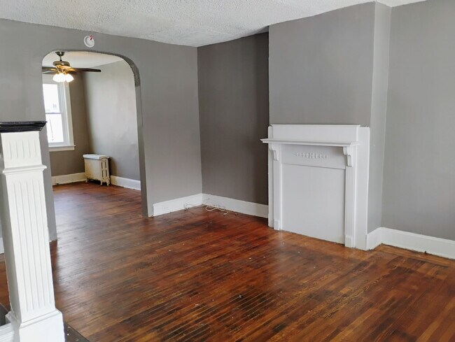 Foto del edificio - 5723 N Woodstock St