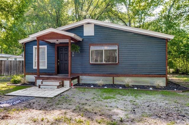 Building Photo - 2270 Eastwood Rd