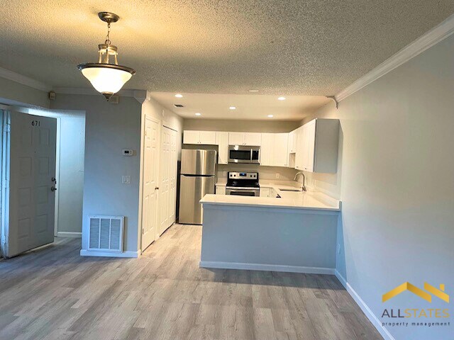 Foto del edificio - 67 Windtree Ln