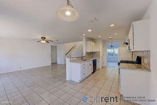 Foto del edificio - 4 br, 2.5 bath House - 22218 Tower Terrace...