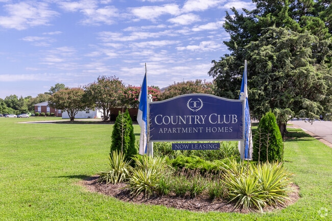 Sign - Country Club Apartments