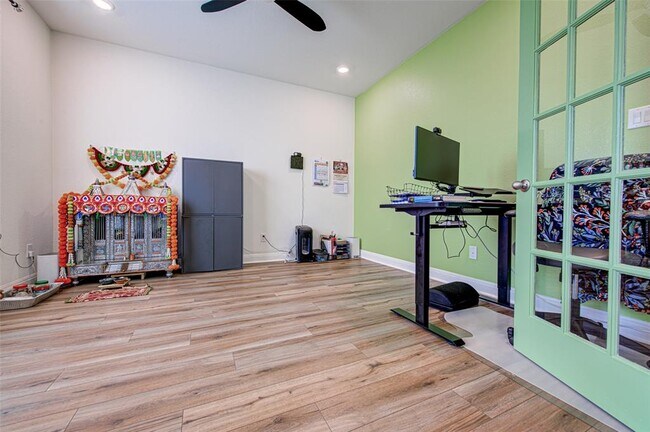 Foto del edificio - 1117 Arbor Acres Loop