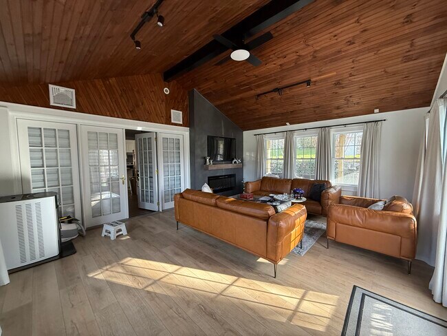 Foto del edificio - 260 French St