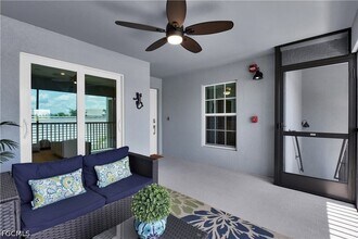 Building Photo - 14271 Heritage Landing Blvd