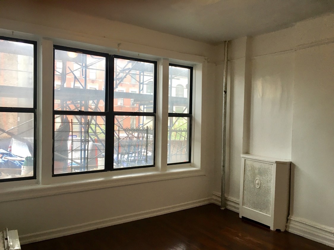 Primary Photo - 108 E 116th St