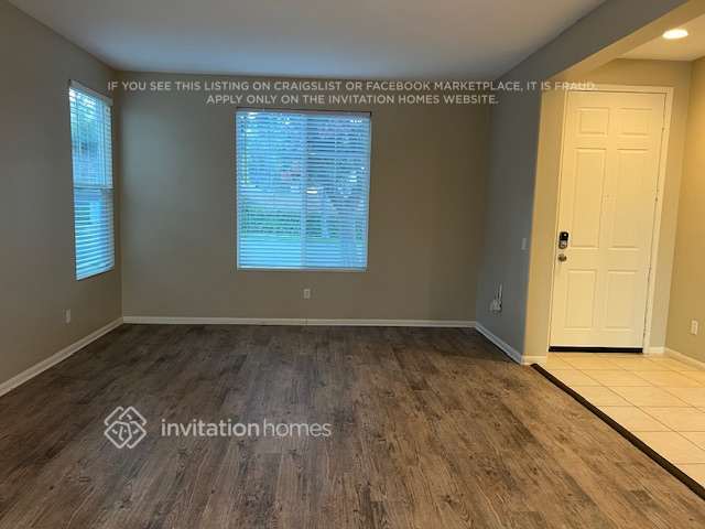 Foto del edificio - 3813 Holly Springs Dr