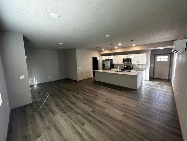 Foto del edificio - 1320-1320 E Farwell Rd