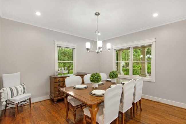 Foto del edificio - 782 Piedmont Way NE