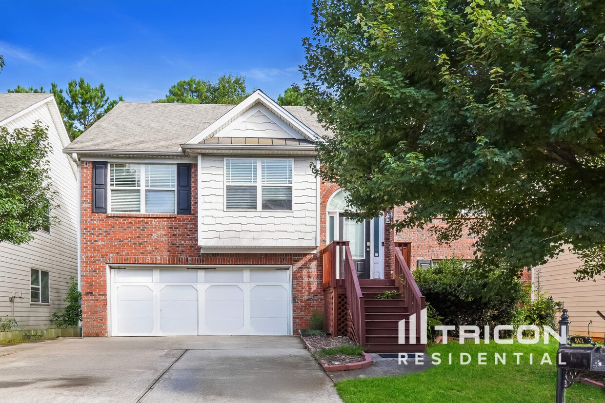 Primary Photo - 642 Lynnfield Dr SE