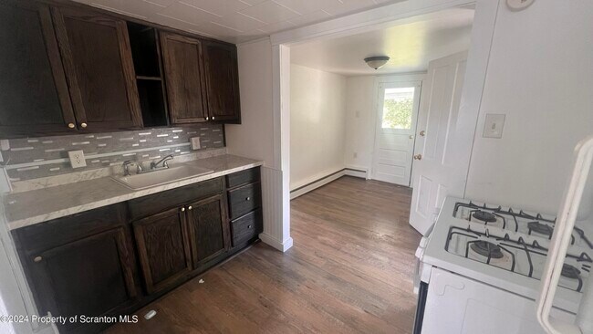 Foto del edificio - 20 W Noble St