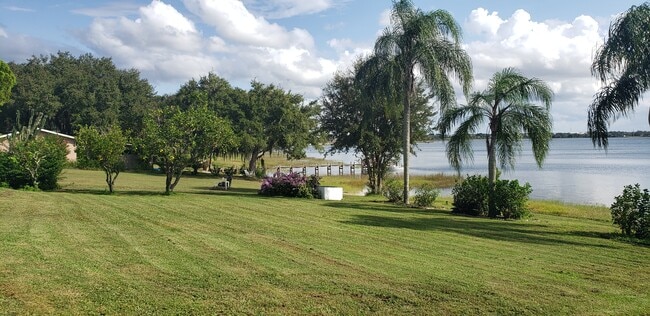 Foto del edificio - 2029 Arbuckle Creek Rd