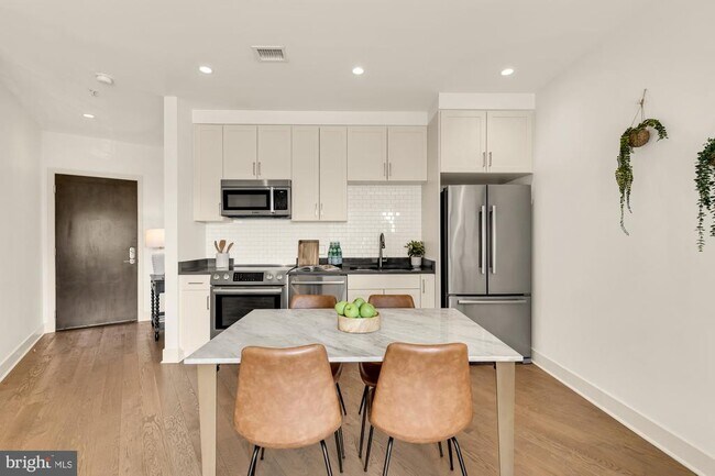 Foto del edificio - 2550 17th St NW