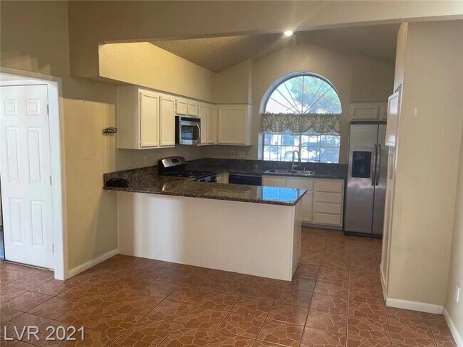 Building Photo - 7976 Hackberry Dr