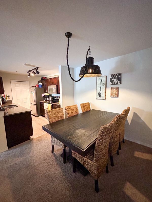 Foto del edificio - 5447 Vineland Rd