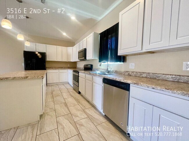 Foto del edificio - 3516 E 2nd St
