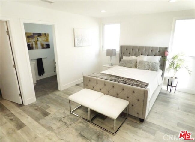 Building Photo - 1113 Carmona Ave