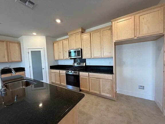 Building Photo - Be the first to enjoy this beautiful, newly built home near the Wild Hawk Golf Club