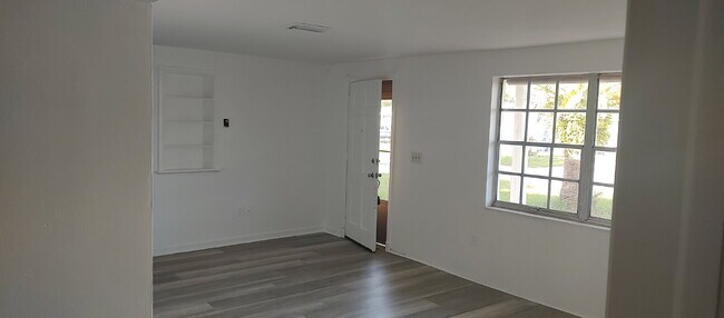 Foto del edificio - Charming 2-Bed in Holiday, FL