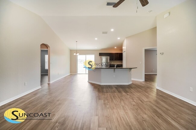 Foto del edificio - 3575 SW 173rd Place Rd