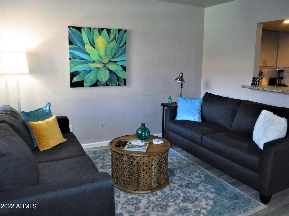 Foto principal - 1831 W Mulberry Dr