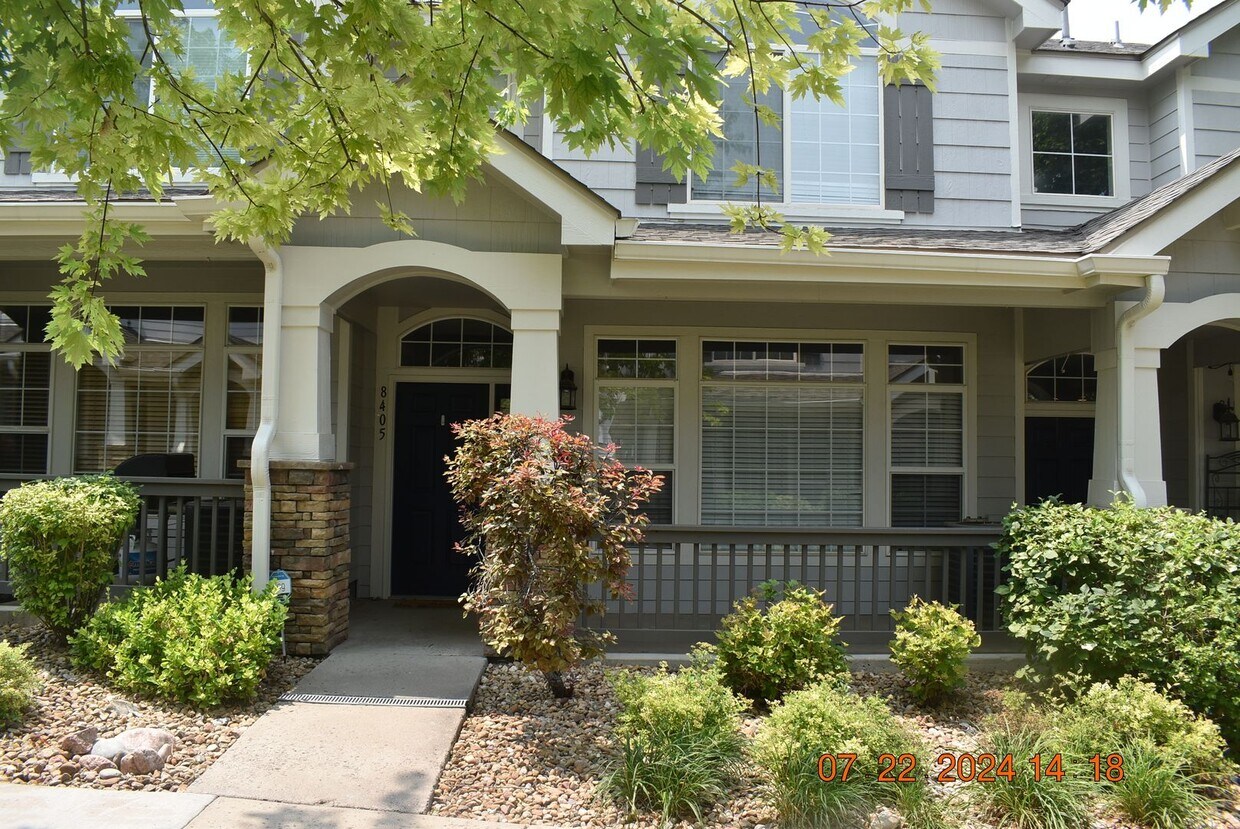 Primary Photo - Reduced Price! Cozy and Convenient 2 Bedro...