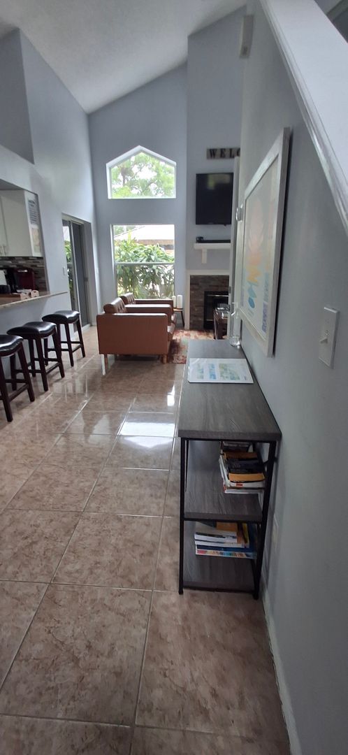 Foto del edificio - Fully Renovated Two-Story Single Family Home in Lake Mary