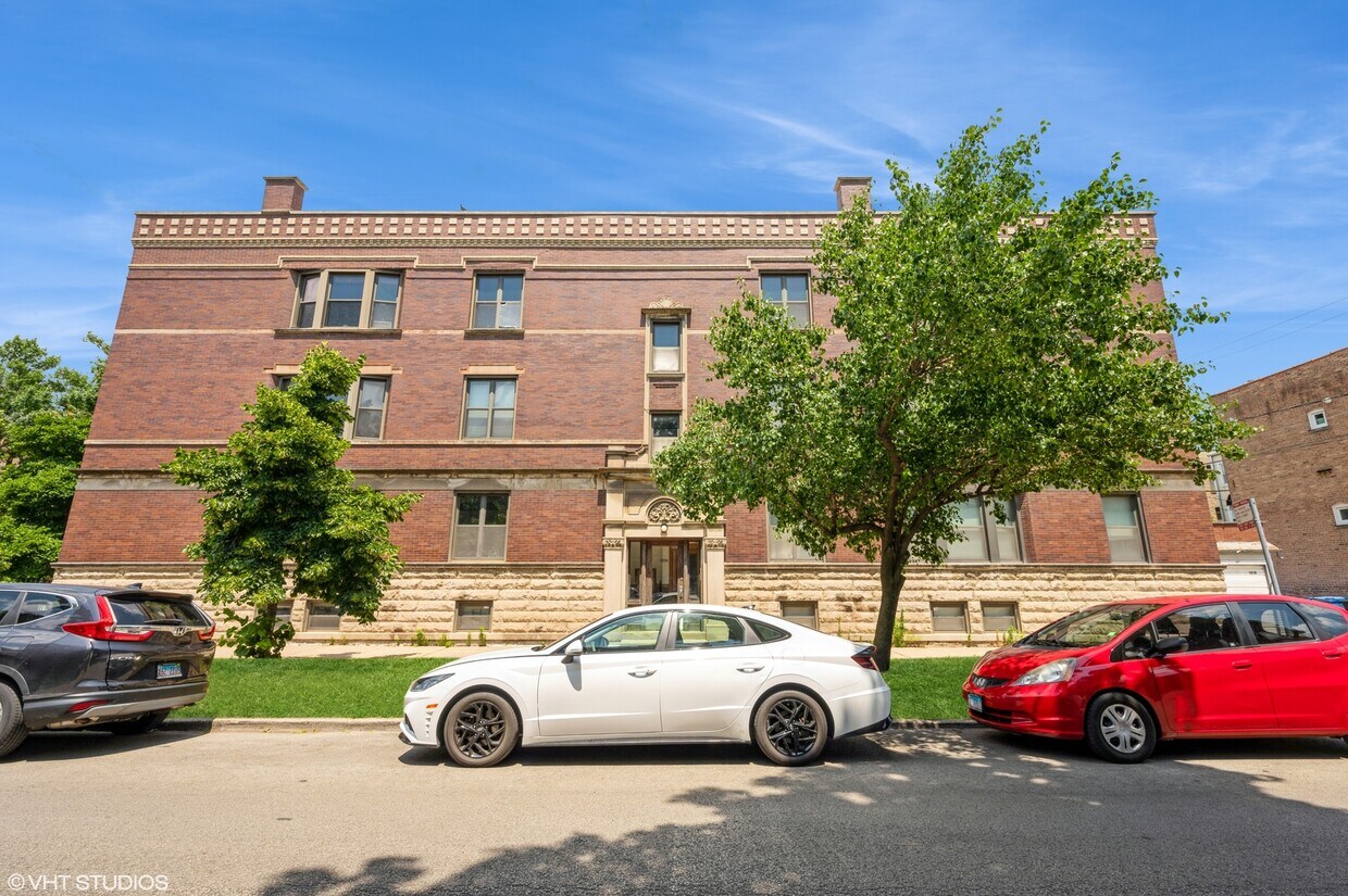 1250 W Waveland Ave, Chicago, IL 60613 House Rental in Chicago, IL