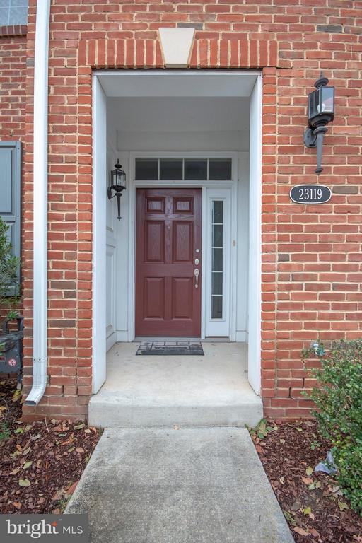 Foto del edificio - 23119 Sunbury St