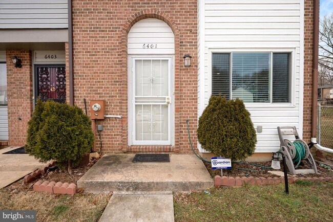 Foto del edificio - 6401 Woodgreen Cir