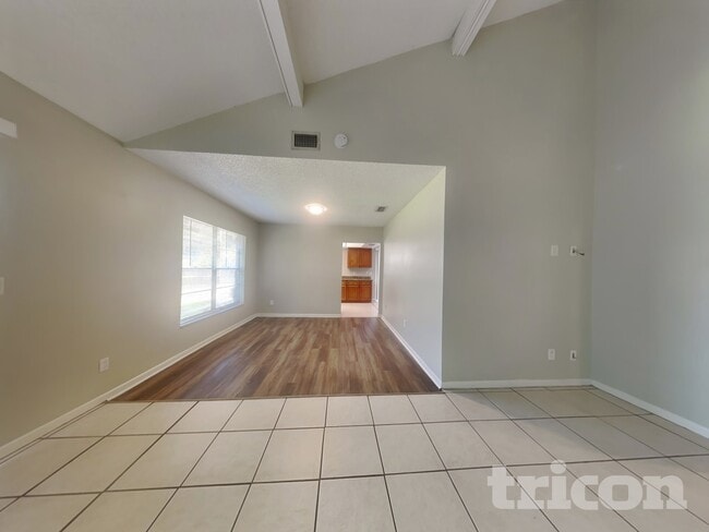 Building Photo - 3206 Shady Glen Cir