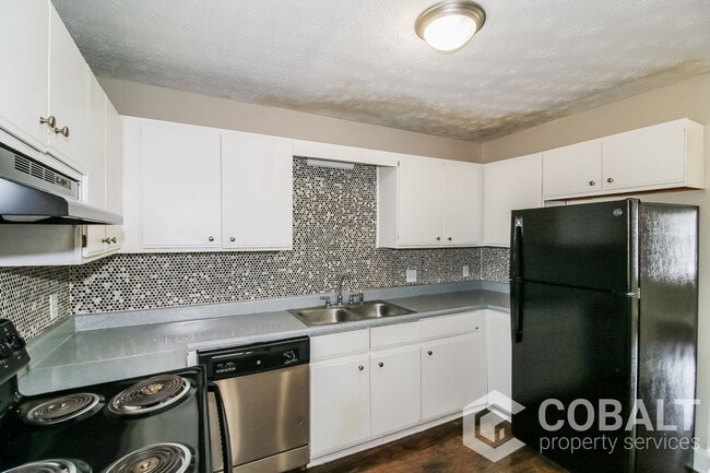 Building Photo - 3515 Creekview Pl