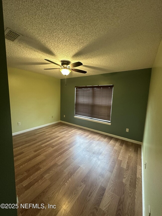 Building Photo - 8452 Stelling Dr S