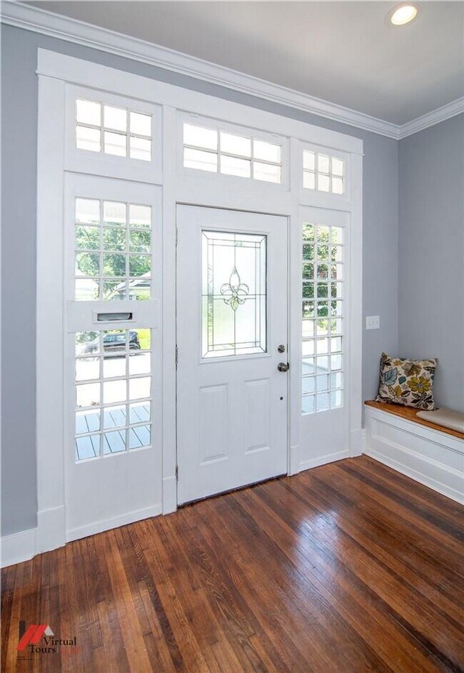 Building Photo - Incredible Historic Home - Multiple Lease ...