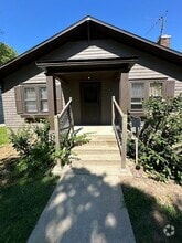 Building Photo - 807 N Orchard St