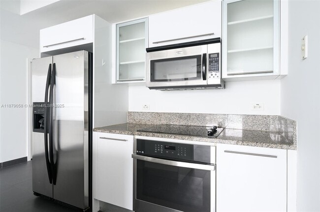 Building Photo - 888 Biscayne Blvd