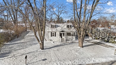 Building Photo - 5604 S Madison Ave