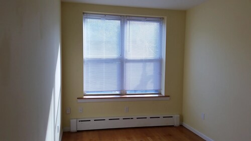 Foto del edificio - 5747 Myrtle Ave
