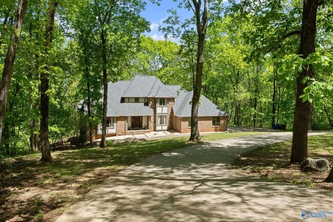 Building Photo - 511 Rainbow Dr