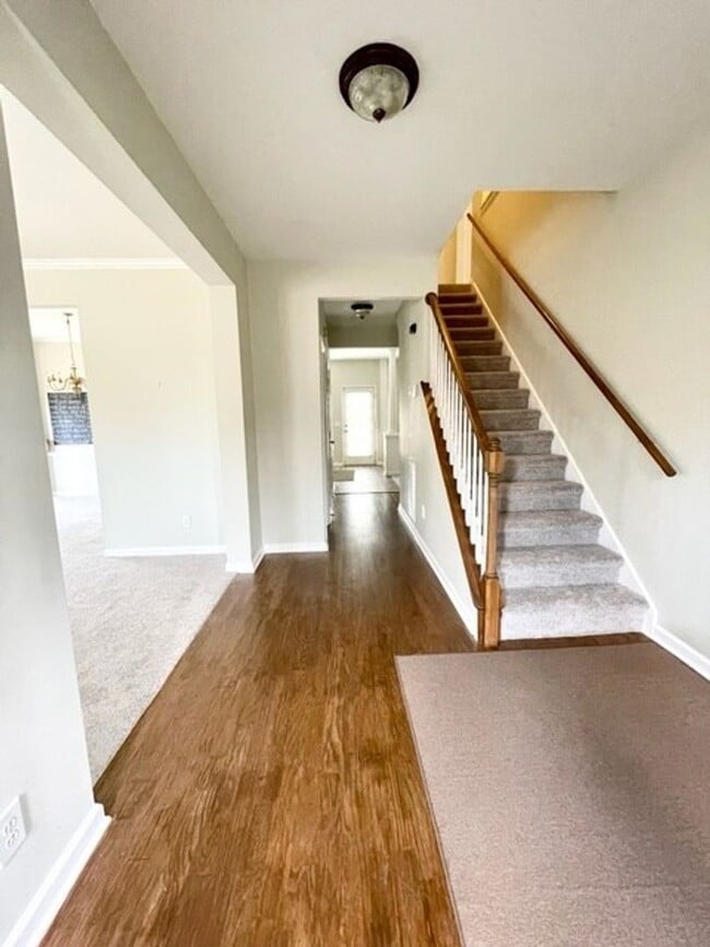 Building Photo - 1424 Clairmonte Cir