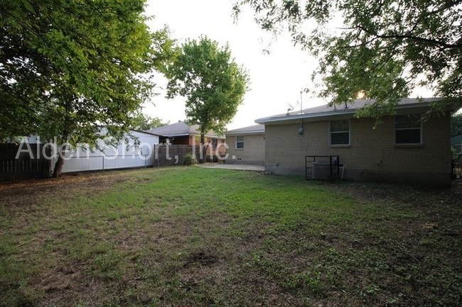 Building Photo - 4 bed, 2 bath in Pleasant Grove