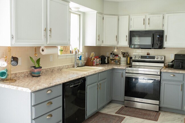 Foto del edificio - 4340 W Bainbridge Ct
