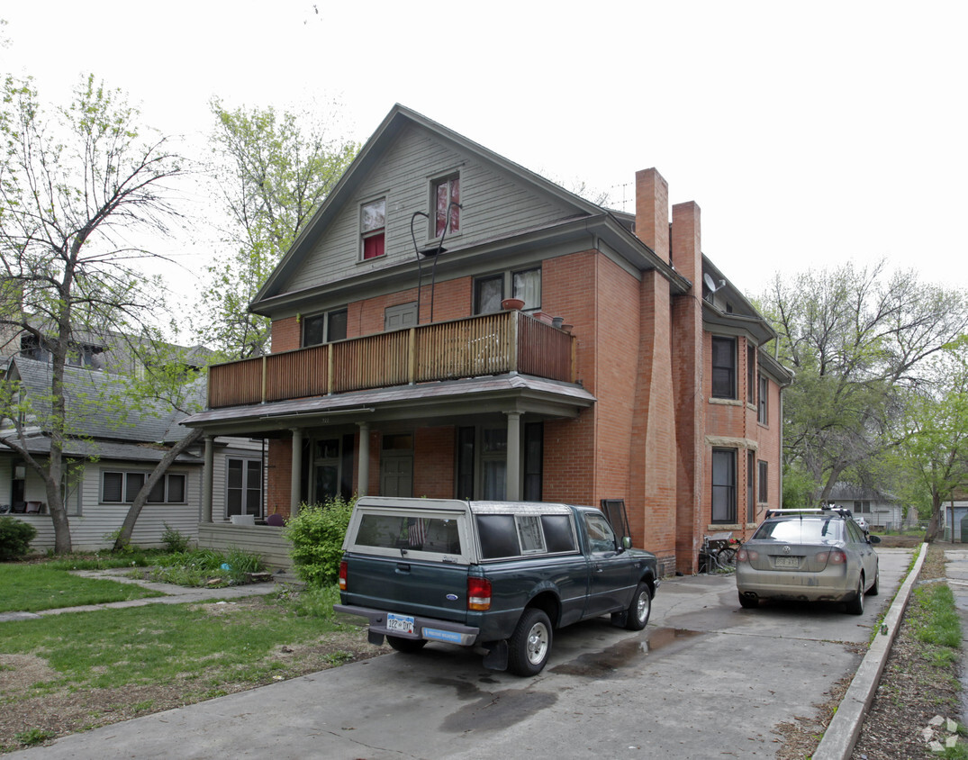 Primary Photo - 722 Remington St