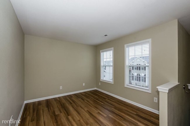 Building Photo - 3 br, 2.5 bath House - 8432 Spirea Ct