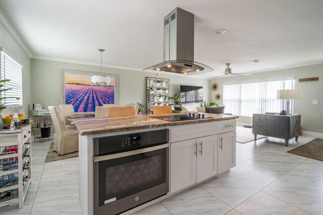 Building Photo - 1319 13th St